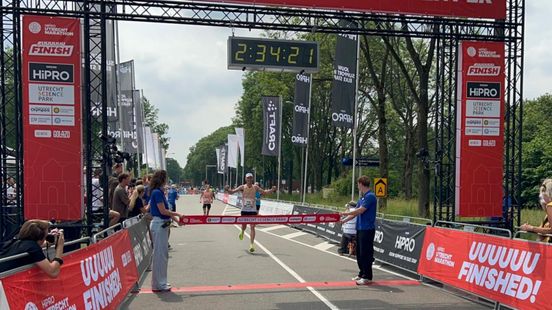 Belg wint in Utrecht zijn eerste Marathon: 'Een paar weken geleden won ik nog een straatloop en nu een grote wedstrijd' Nieuws