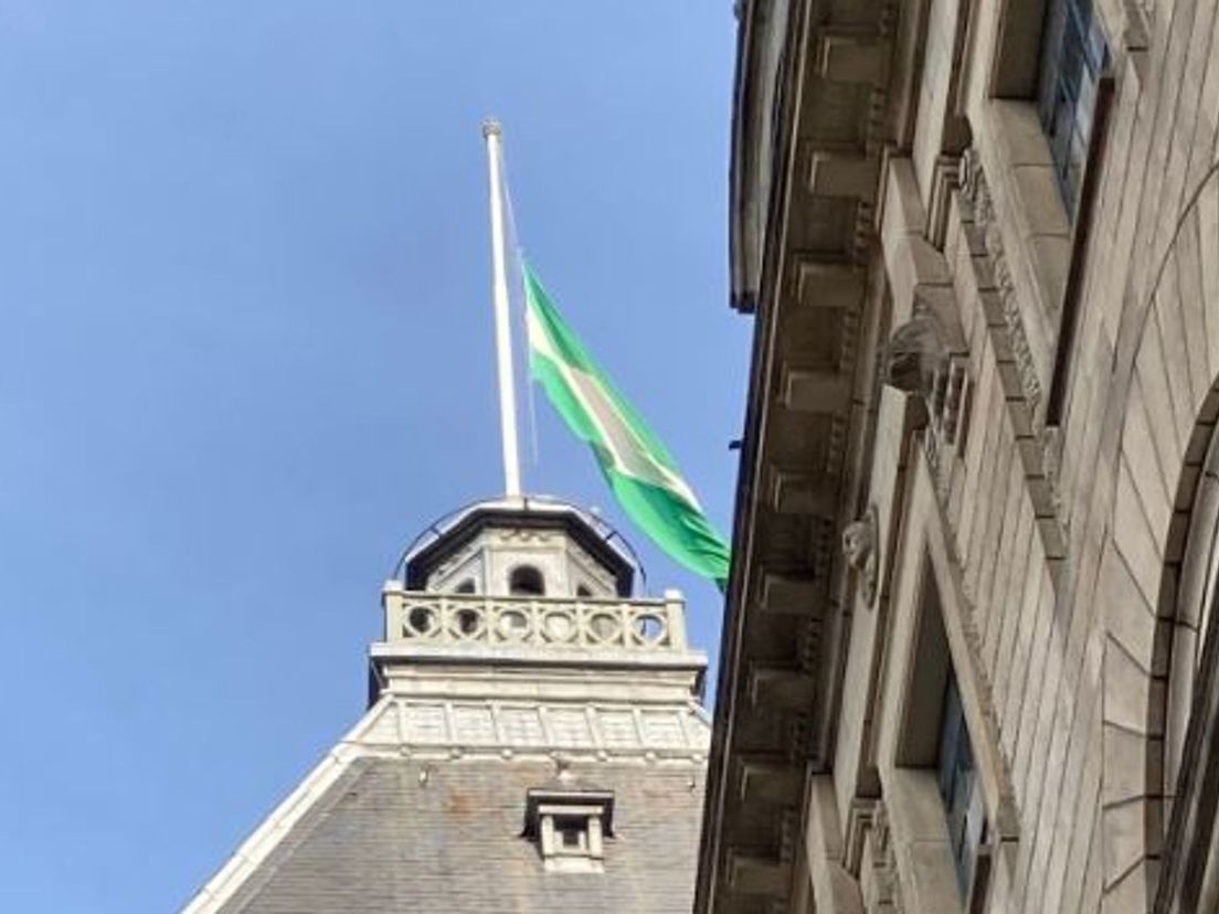 Vlag op het stadhuis