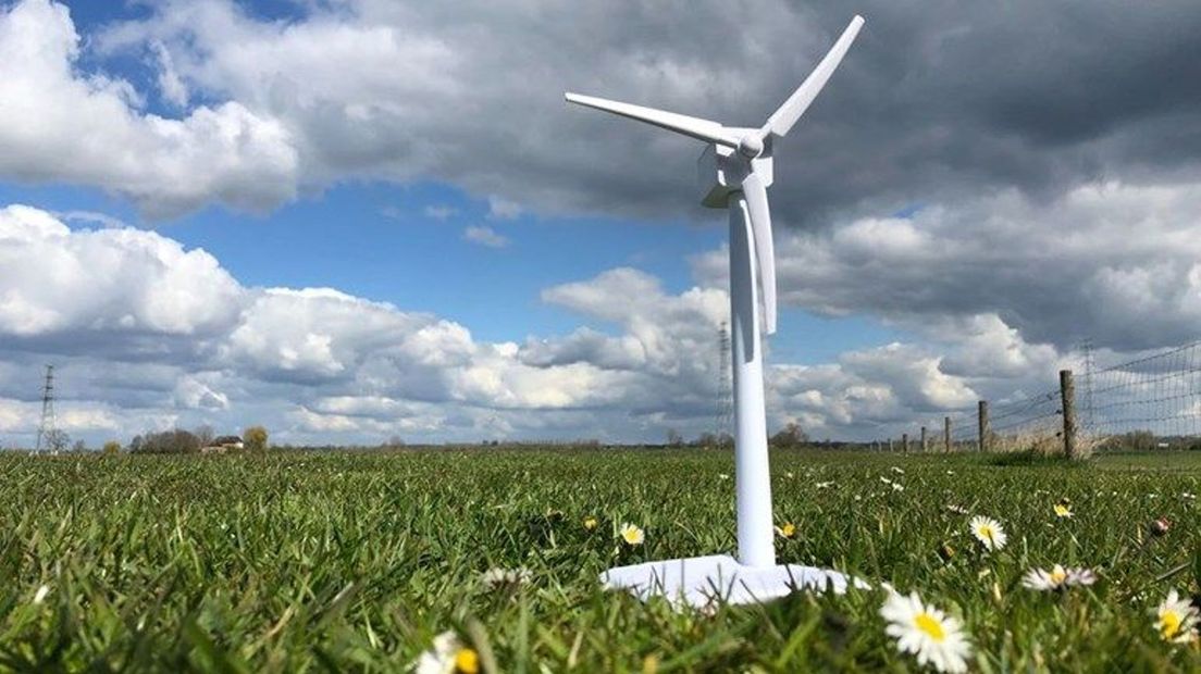 Tegen windmolens klinkt protest.