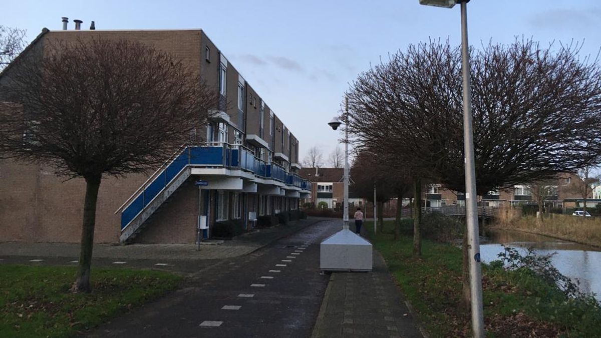Bloemen, cameratoezicht en burgemeester naar De Akkers na fatale steekpartij