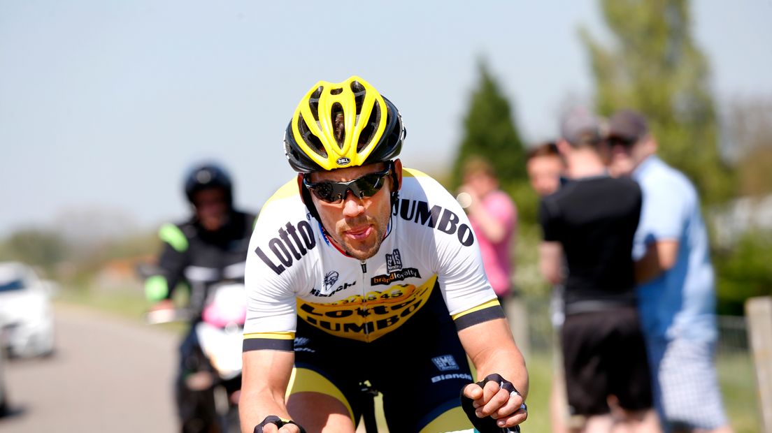 Arnhemmer Maarten Tjallingii is bij de derde etappe van de Giro d'Italia weer helemaal in actie gekomen. Samen met drie anderen, Johann Van Zyl, Giaocomo Berlato, en Julen Amezqueta vormt hij een kopgroep die afkoerst op de finish in Arnhem.