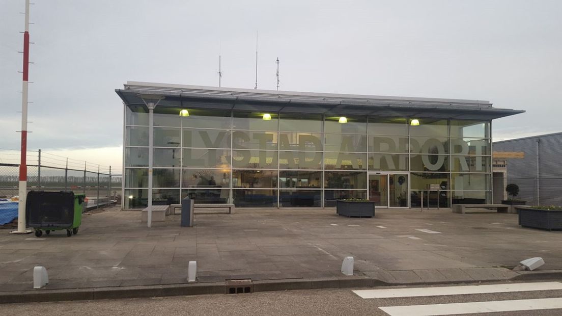 Officiële rapport belevingsvlucht: "Op dit moment niet acceptabel om Lelystad Airport te openen"