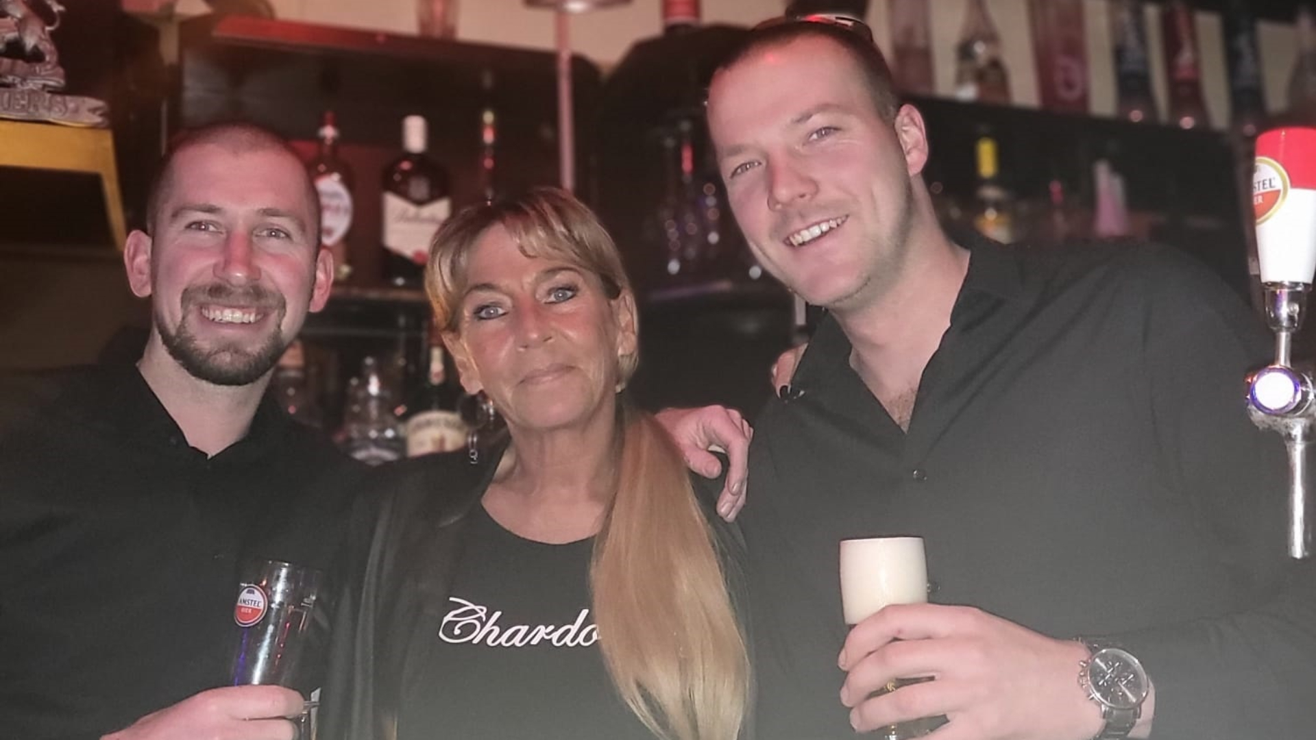 Karin sloot haar bruine kroeg in Amstelhoek: 'Het gaat niet meer'