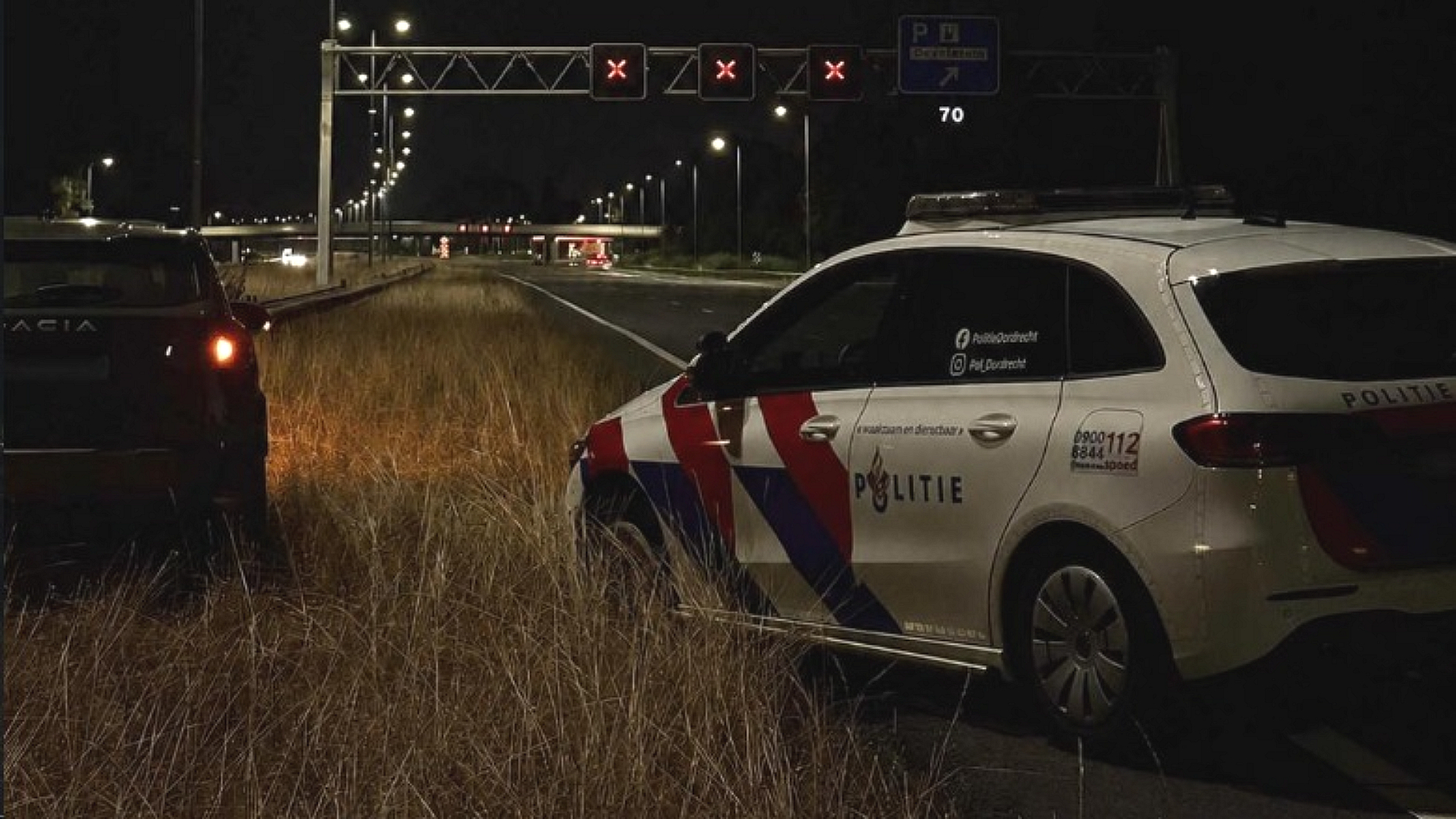 Politie haalt slingerende automobilist van de A16