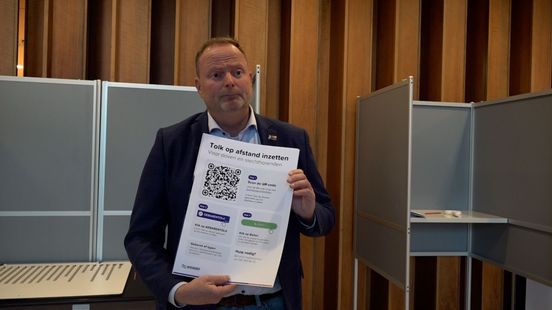 Stembureaus steeds toegankelijker: 'Ontroerd dat ik eindelijk zelf kan stemmen'