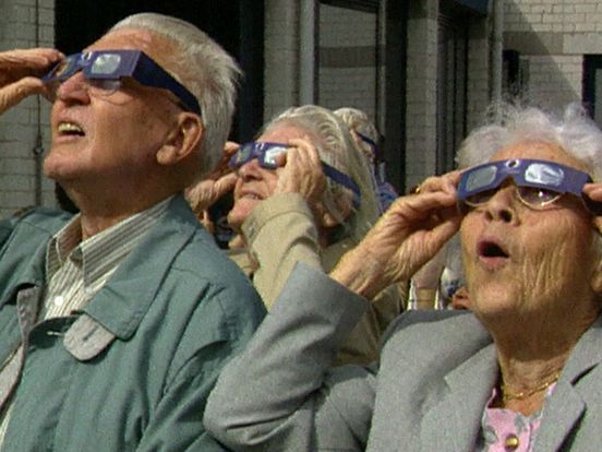 De zon verdwijnt opnieuw even: terug naar de eclips van 1999