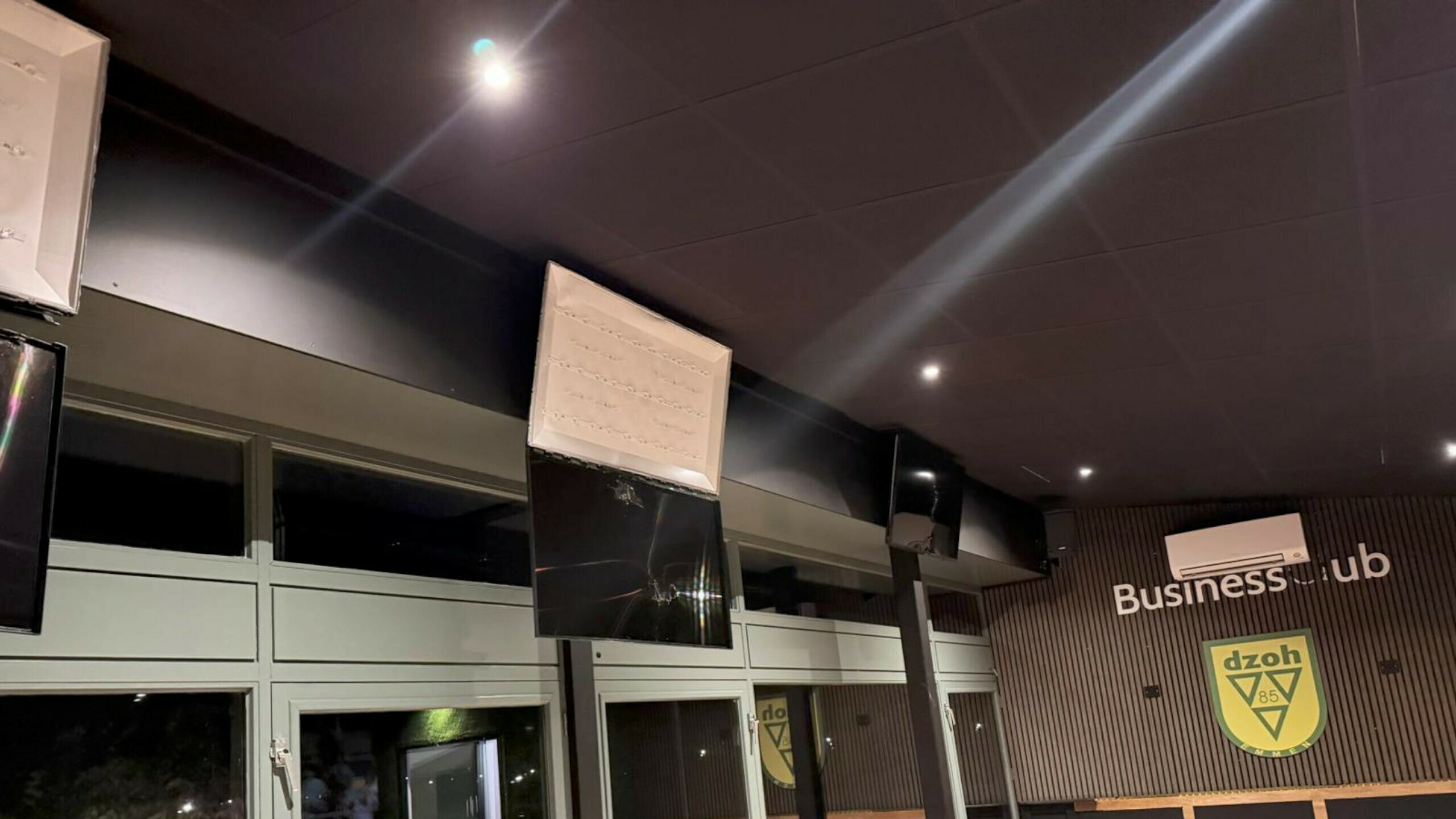 Inbreker houdt huis in bestuurskamer voetbalclub DZOH: 'Nou, daar kan ie trots op zijn'