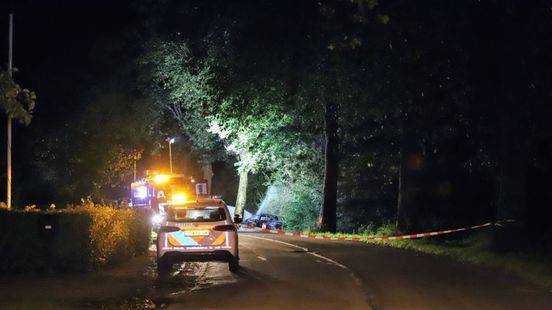 Bestuurder overleden na eenzijdig ongeval. Bestuurder overleden na eenzijdig ongeval.