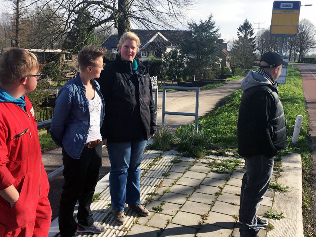 Bewoners van De Lindehoeve kunnen weer met hun vertrouwde belbus