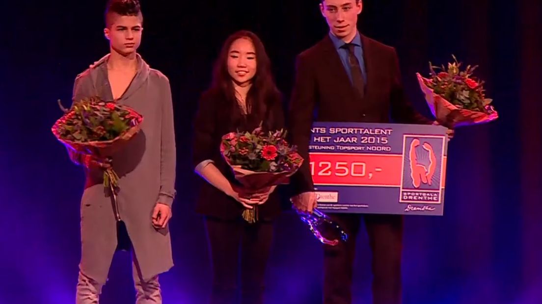 Jens Dekker wint de talentprijs (Rechten: RTV Drenthe)