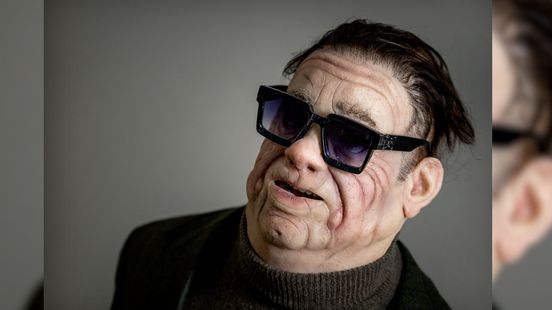 Mysterie onthuld: Boer Harm zet zijn masker af en maakt identiteit bekend