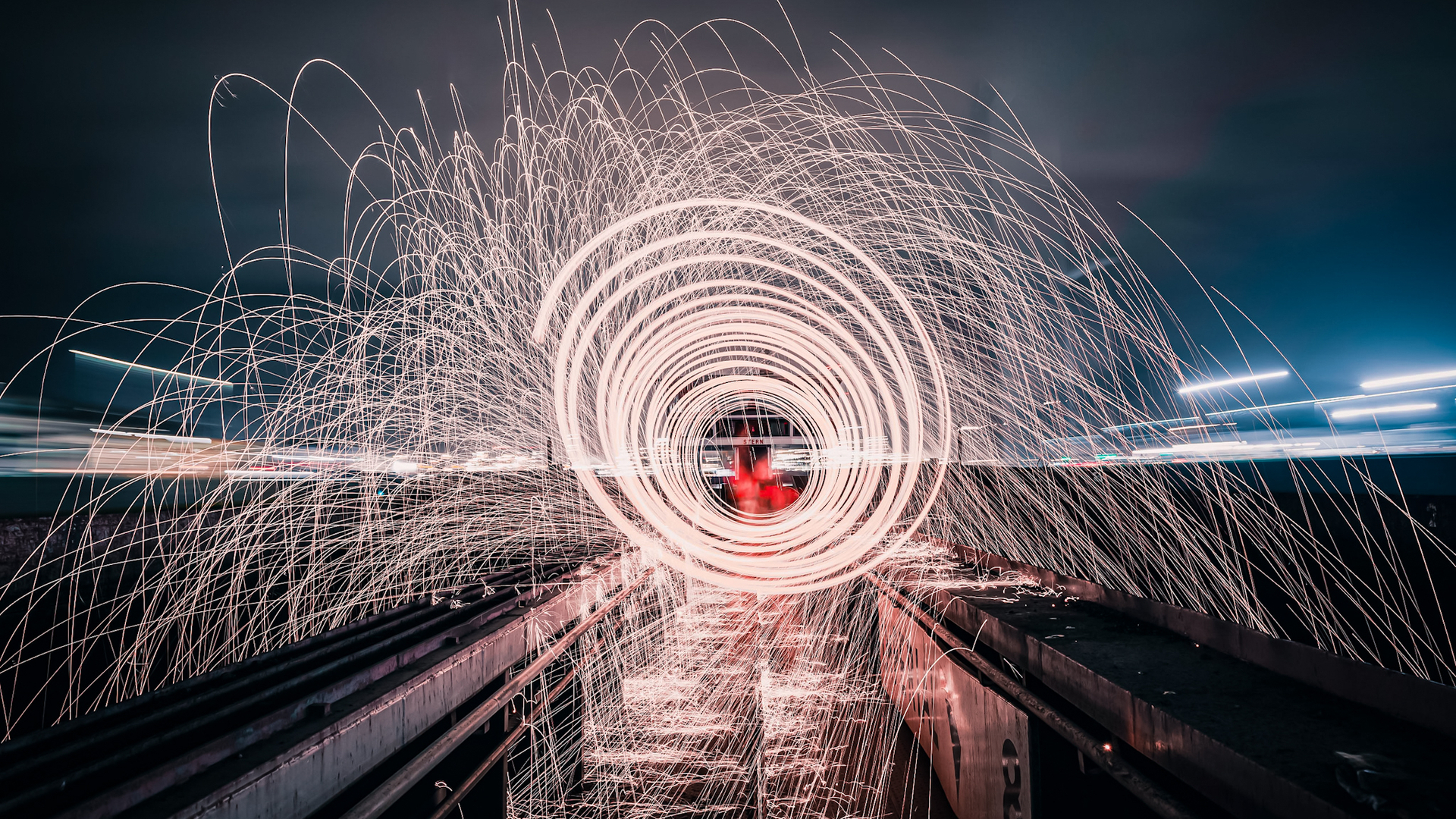 Lightpainting met staalwol (bijgesneden foto)