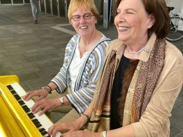 Kaaspiano in station Gouda: 'Ontroerd hoe mooi het klinkt'