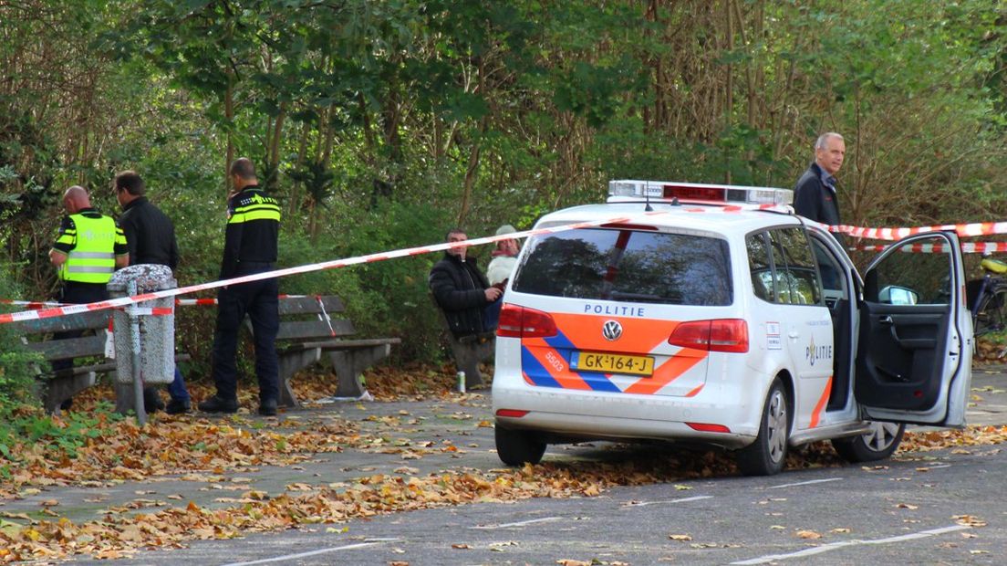 Politie doet onderzoek langs de Kanaalweg 