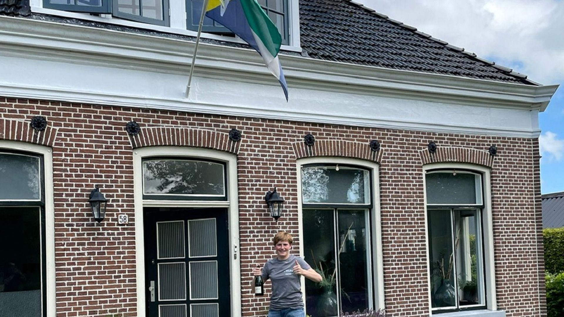 Siebrit is geslaagd en heeft de vlag uit