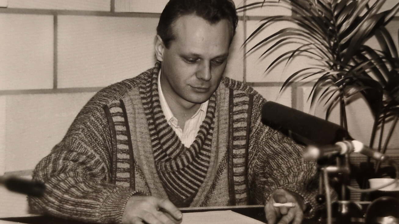 Gurbe Douwstra as nijslêzer by Radio Fryslân