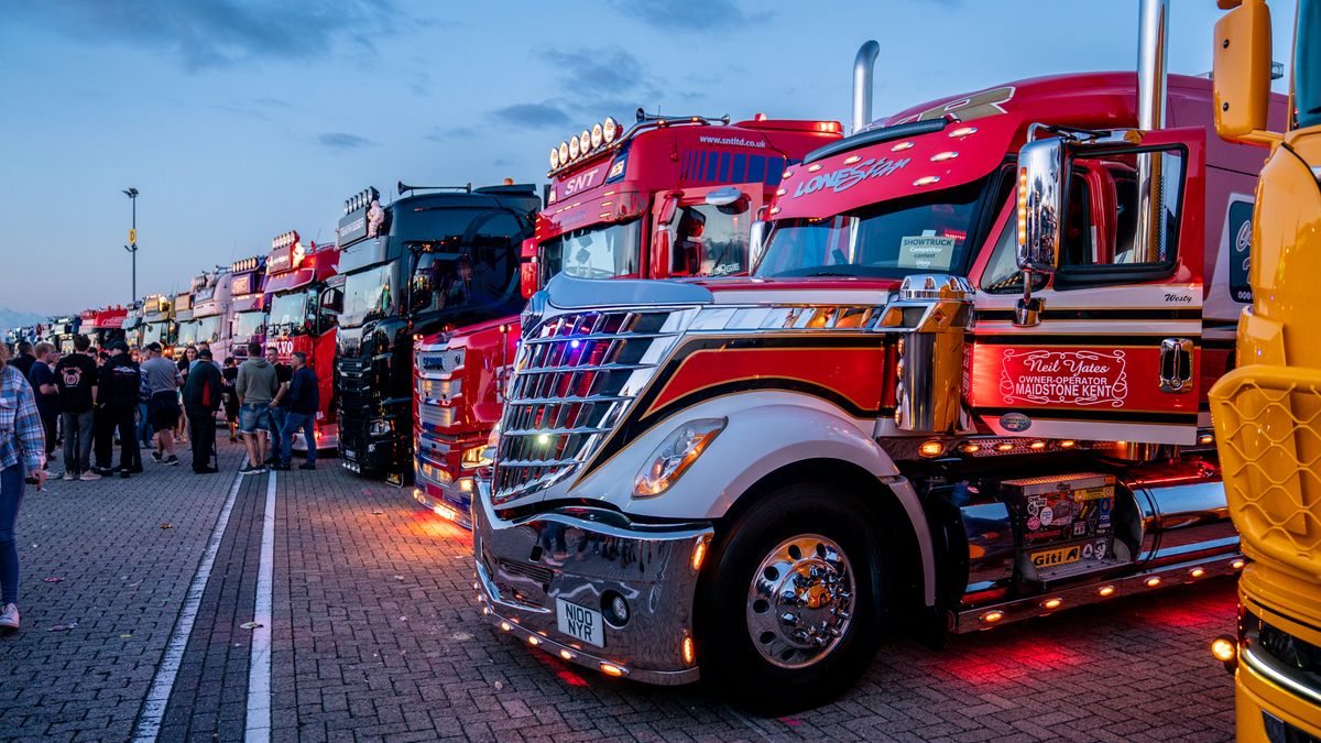 In Beeld Feest En Glimmende Trucks Op Het Truckstar Festival RTV Drenthe in-beeld-feest-en-glimmende-trucks-op-het-truckstar-festival-rtv-drenthe