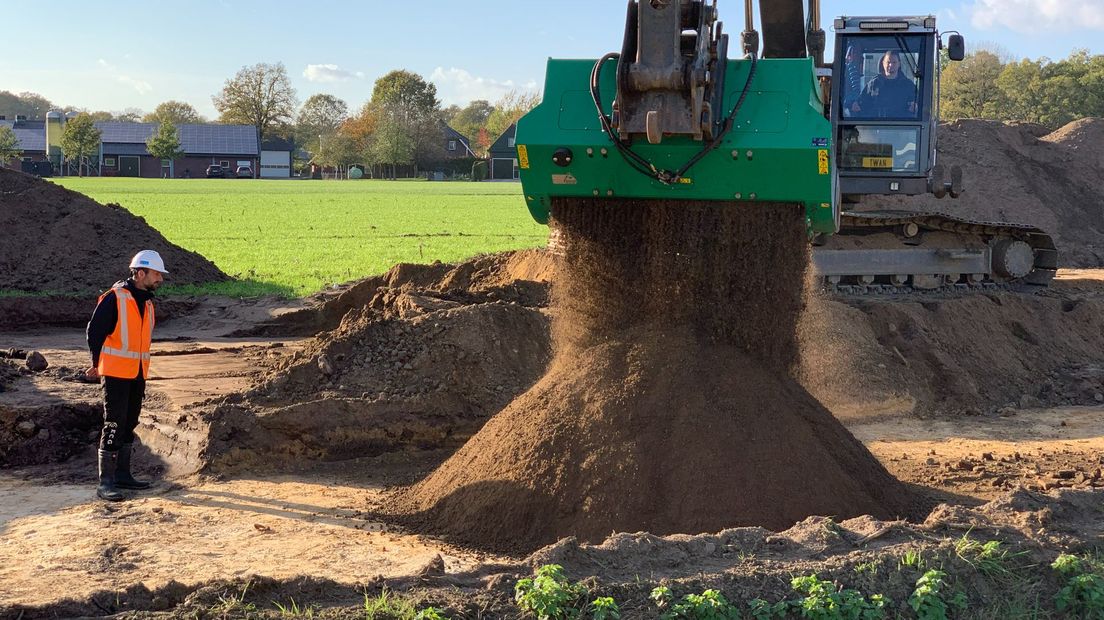 De zoektocht naar restanten van de Halifax-bommenwerper in Saasveld