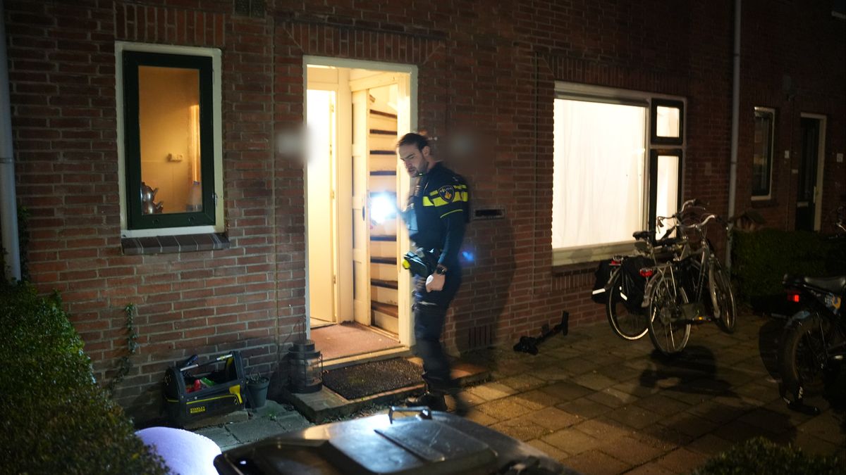 112 Nieuws: Man met rollator bekneld onder bus in Dedemsvaart | Twee gewonden bij aanrijding in Deur