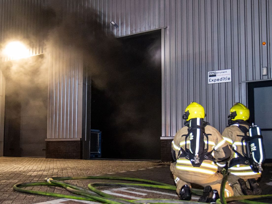 De brandweer is bezig in Barendrecht