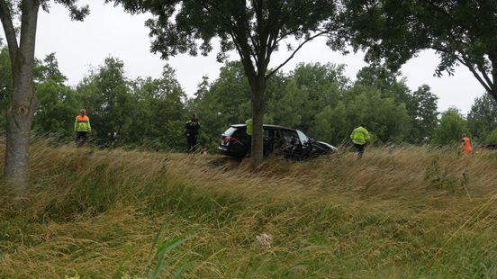 Gewonden bij eenzijdig ongeluk op A32 bij Meppel. Gewonden bij eenzijdig ongeluk op A32 bij Meppel.