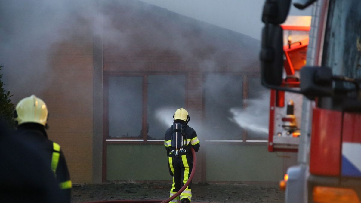 Asbest vrijgekomen bij grote brand in Meterik