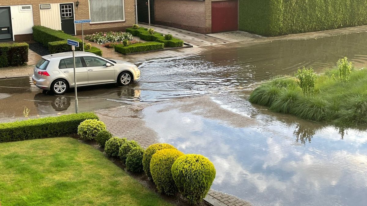 Straten blank in de gemeente Hulst: 'De Heerstraat is een zwembad'