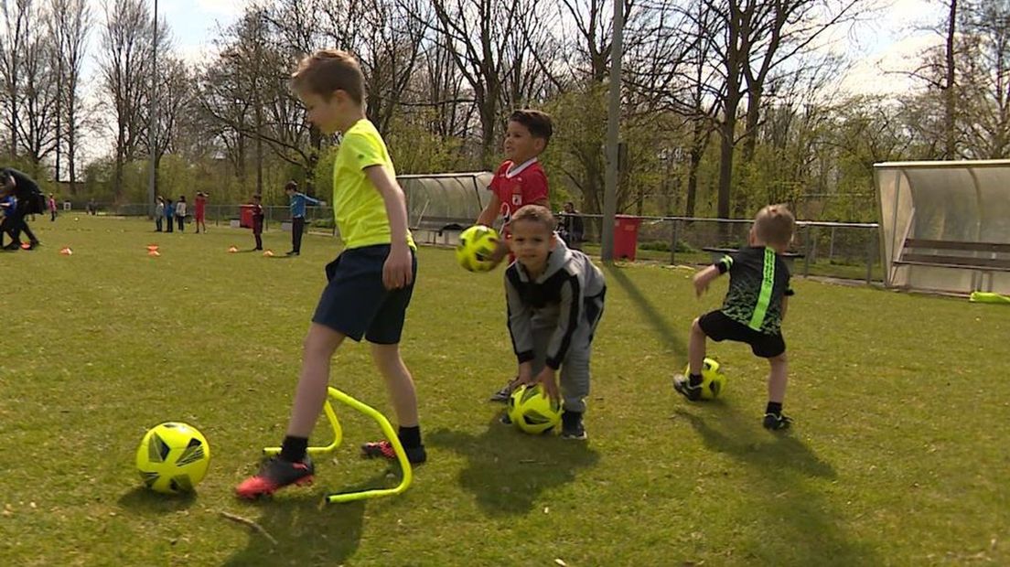 Enthiousiasme bij de kinderen die deelnemen aan FC Peuterprofs