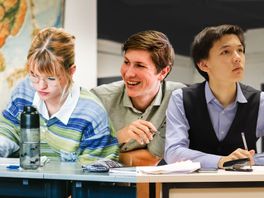 Deze Utrechtse scholieren debatteren vandaag om de nationale titel: 'Het is eigenlijk een toneelstukje'