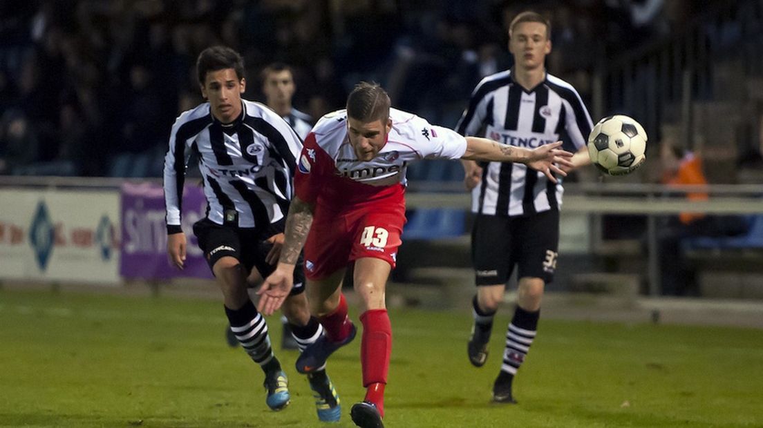 Lars veldwijk, hier nog in actie namens FC Utrecht.