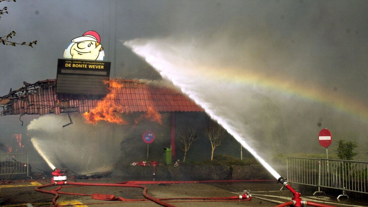Precies 20 jaar geleden brandde De Bonte Wever in Slagharen af