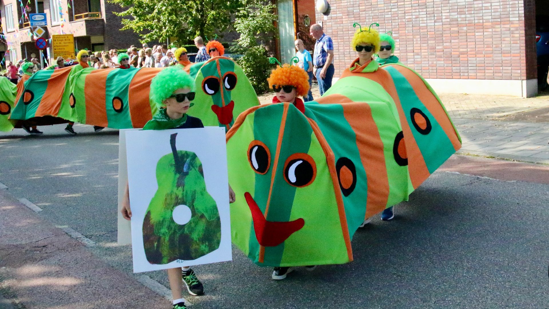 Rupsje Nooit Genoeg optocht Aaltens Volksfeest 2023.