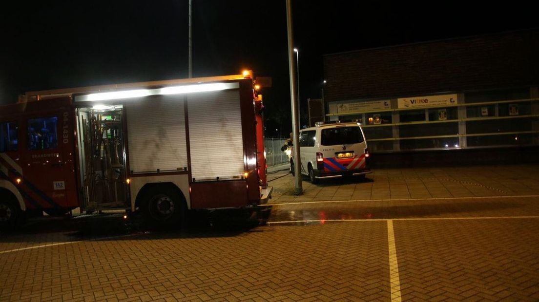 Brand in aanhangwagen op schoolterrein