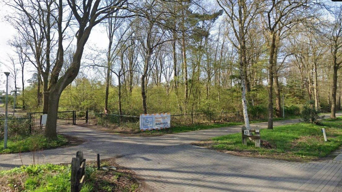 Het perceel in Oldebroek waar mogelijk een AZC komt.