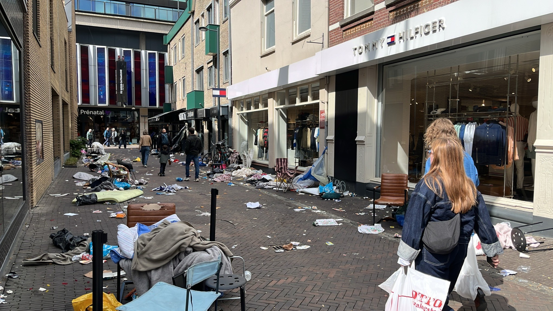 Politie grijpt in na gekte om nieuw horloge, winkel dicht