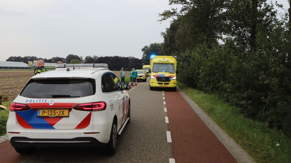 Meerdere hulpdiensten zijn ter plaatse