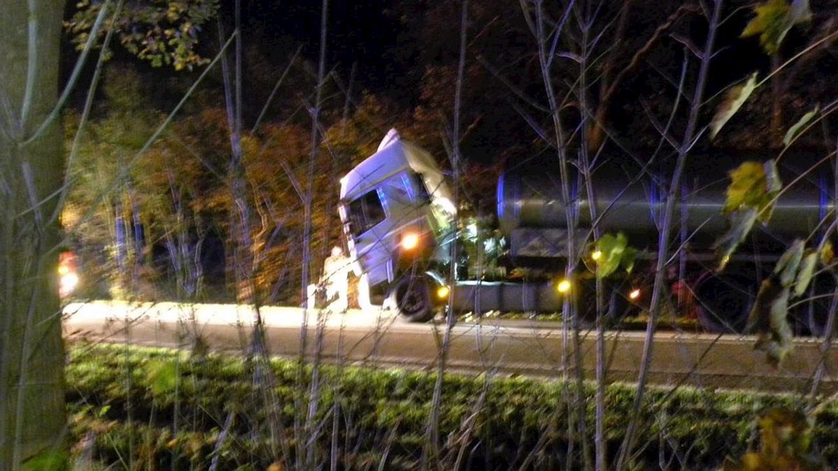 N34 tijdelijk dicht door vrachtwagenbrand