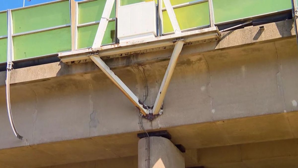 Roestende constructie op A2 bij Empel moet weg, snelweg gaat dicht