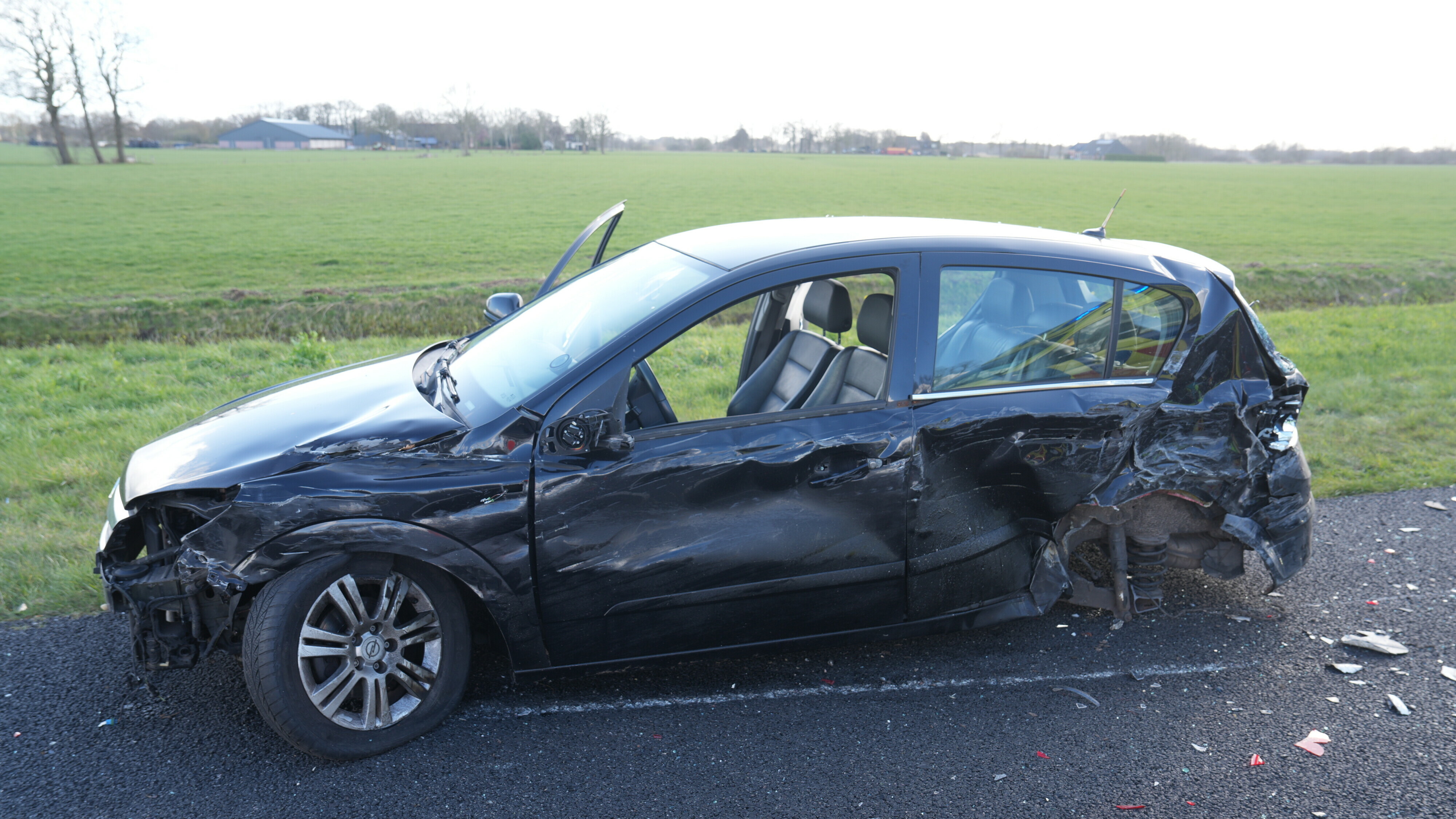 File voorbij op A28 bij de Wijk na ongeluk met vrachtwagen