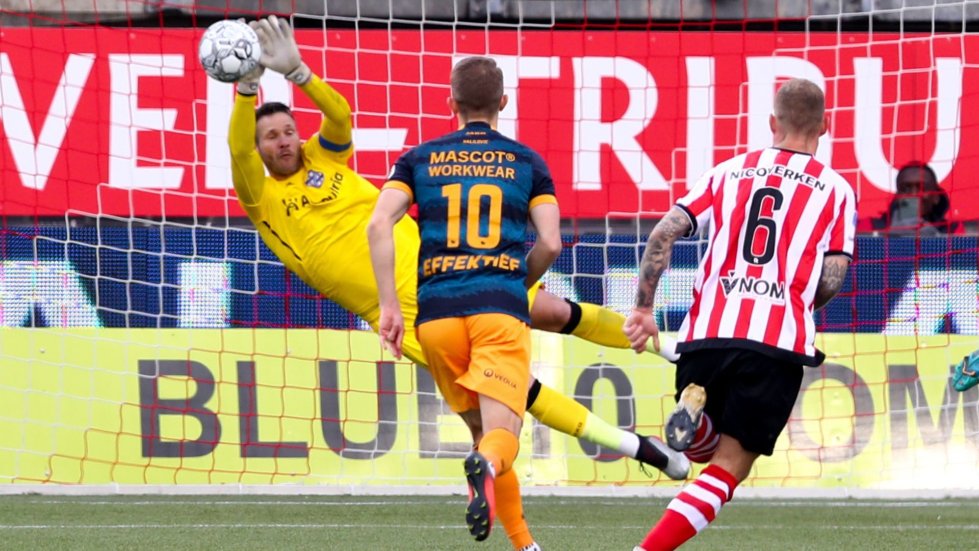 Erwin Mulder hâldt in penalty tsjin