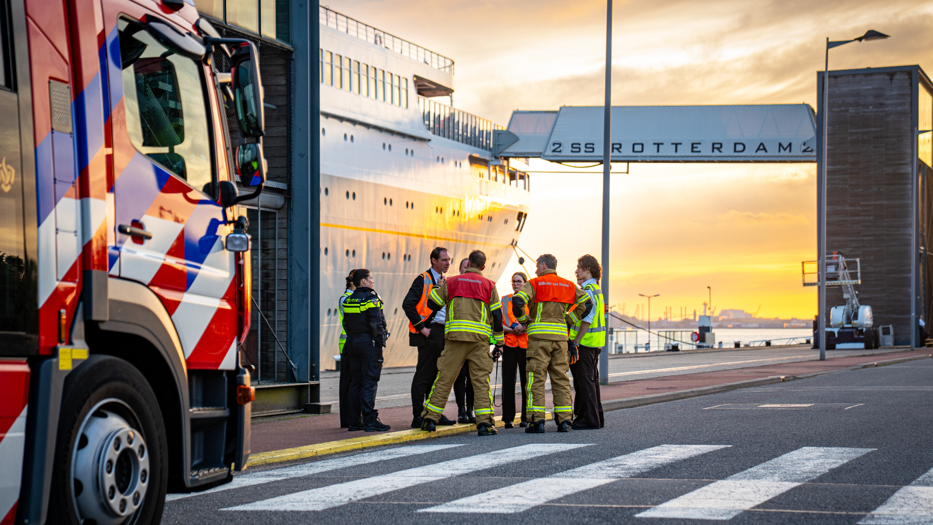 Het brandalarm ging af nadat een sprinkler was geknapt op het schip.