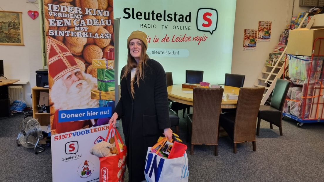 Tassen vol cadeaus in Leiden