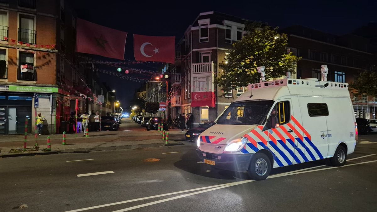 LIVEBLOG | Frankrijk en Marokko tegen elkaar in kwartfinale WK - Politie in Schilderswijk aanwezig