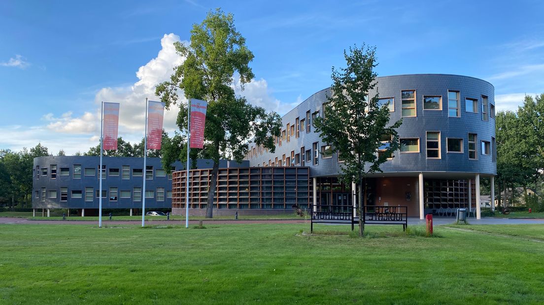 Het gemeentehuis van Ooststellingwerf in Oosterwolde