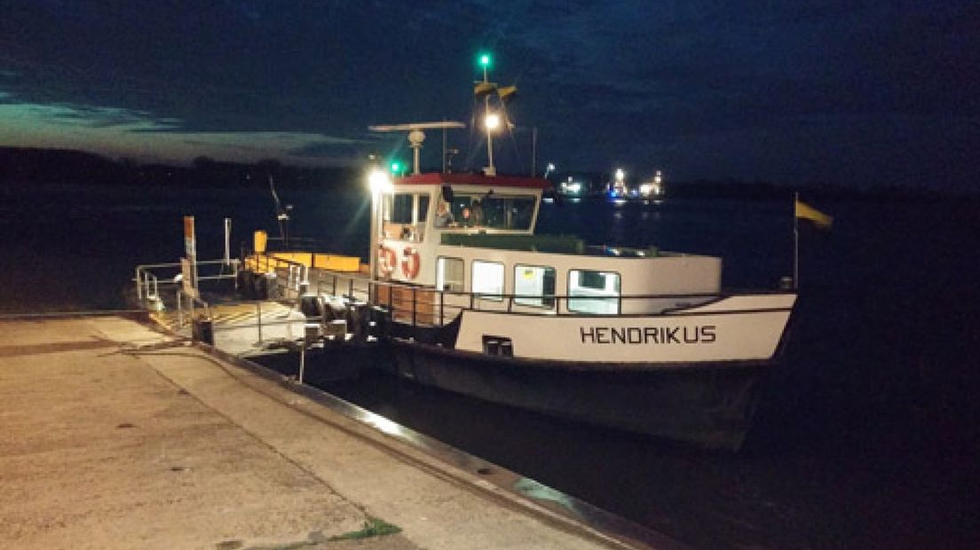 Nieuw voetveer Tiel-Wamel gaat 8 ton kosten