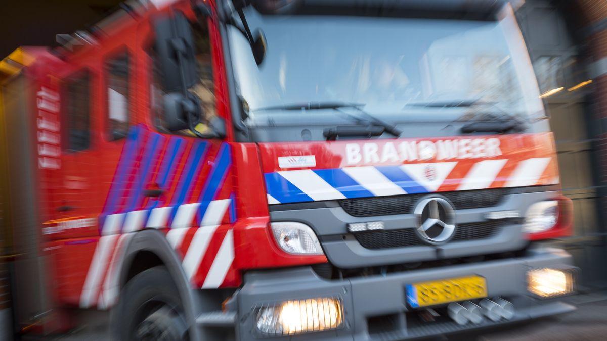 Brand in zorginstelling, tien kamers ontruimd