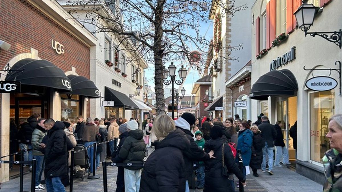Designer Outlet Roermond drukbezocht na kerst, verkeersdrukte blijft niet uit