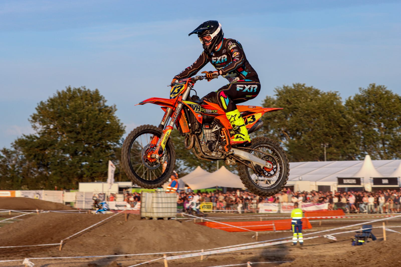 Boot onttroond bij Supercross Aagtekerke; Belg houdt hem nipt van de zege af