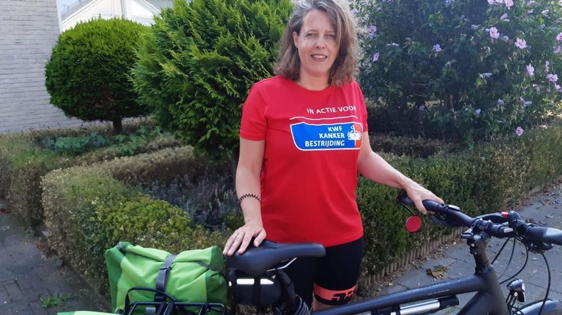 Marga Wispels fietst in vijftig dagen naar Spanje voor KWF