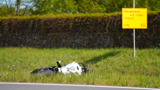 Motorrijder naar het ziekenhuis na val Home